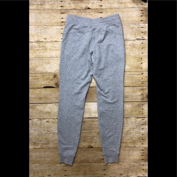 Alo Urban Moto Sweatpant Dove grey Heather - Picture 3 of 3